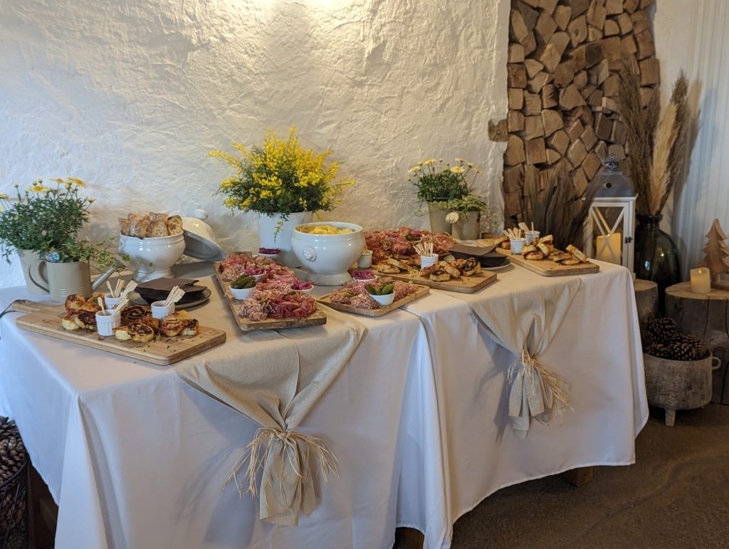 Buffet groupe mont d'or